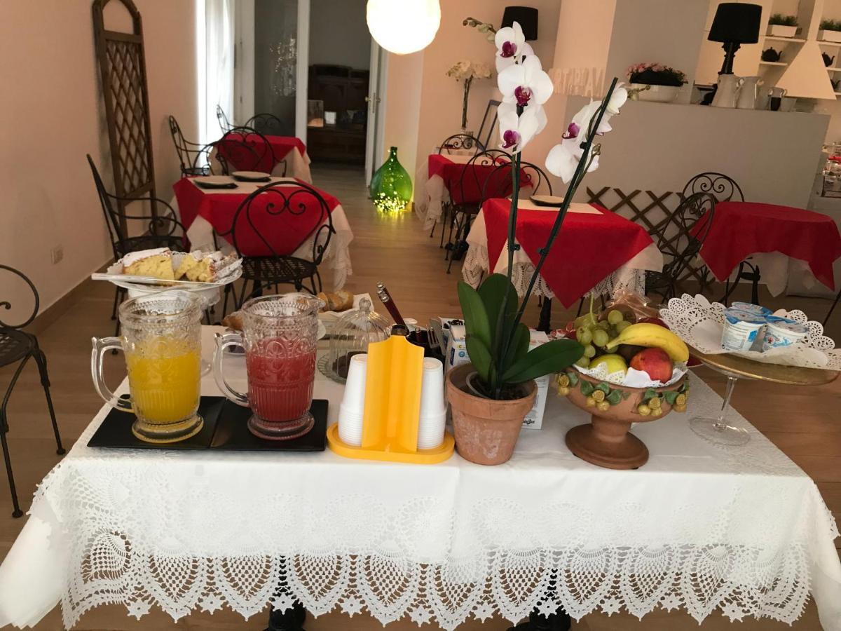 Ascoli Bonjour B&B & Apartments Parcheggio Privato & Giardino อัสโกลีปิเชโน ภายนอก รูปภาพ