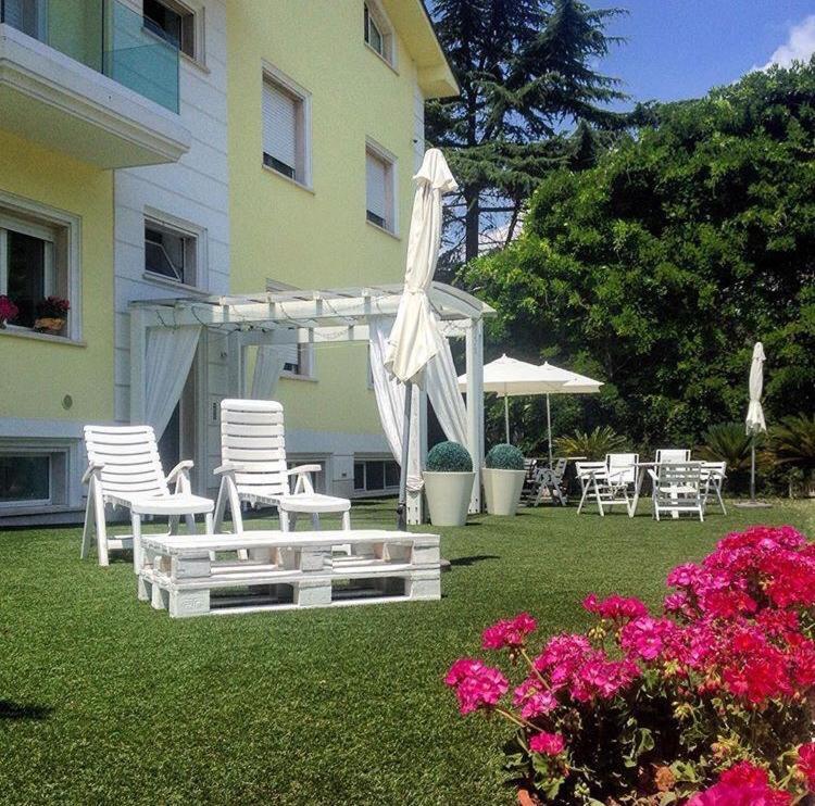 Ascoli Bonjour B&B & Apartments Parcheggio Privato & Giardino อัสโกลีปิเชโน ภายนอก รูปภาพ