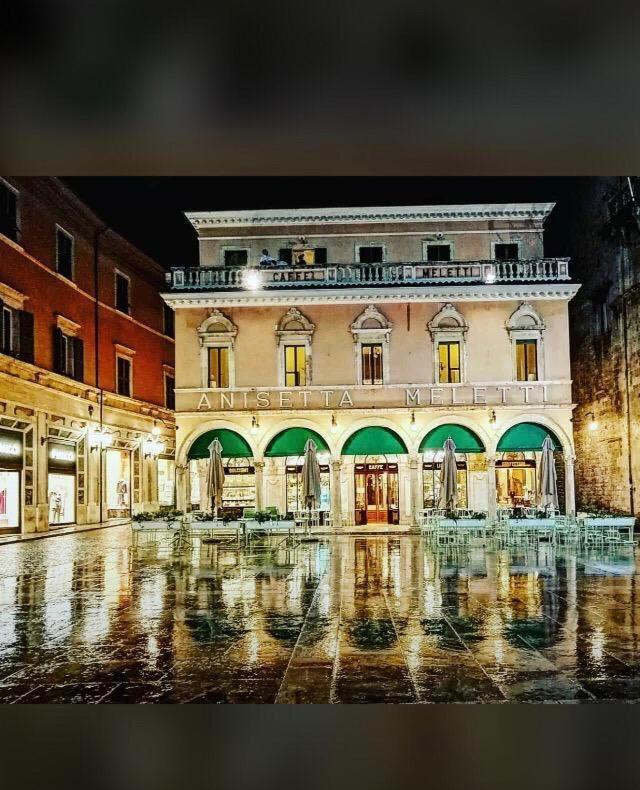Ascoli Bonjour B&B & Apartments Parcheggio Privato & Giardino อัสโกลีปิเชโน ภายนอก รูปภาพ