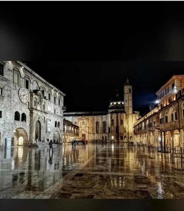 Ascoli Bonjour B&B & Apartments Parcheggio Privato & Giardino อัสโกลีปิเชโน ภายนอก รูปภาพ
